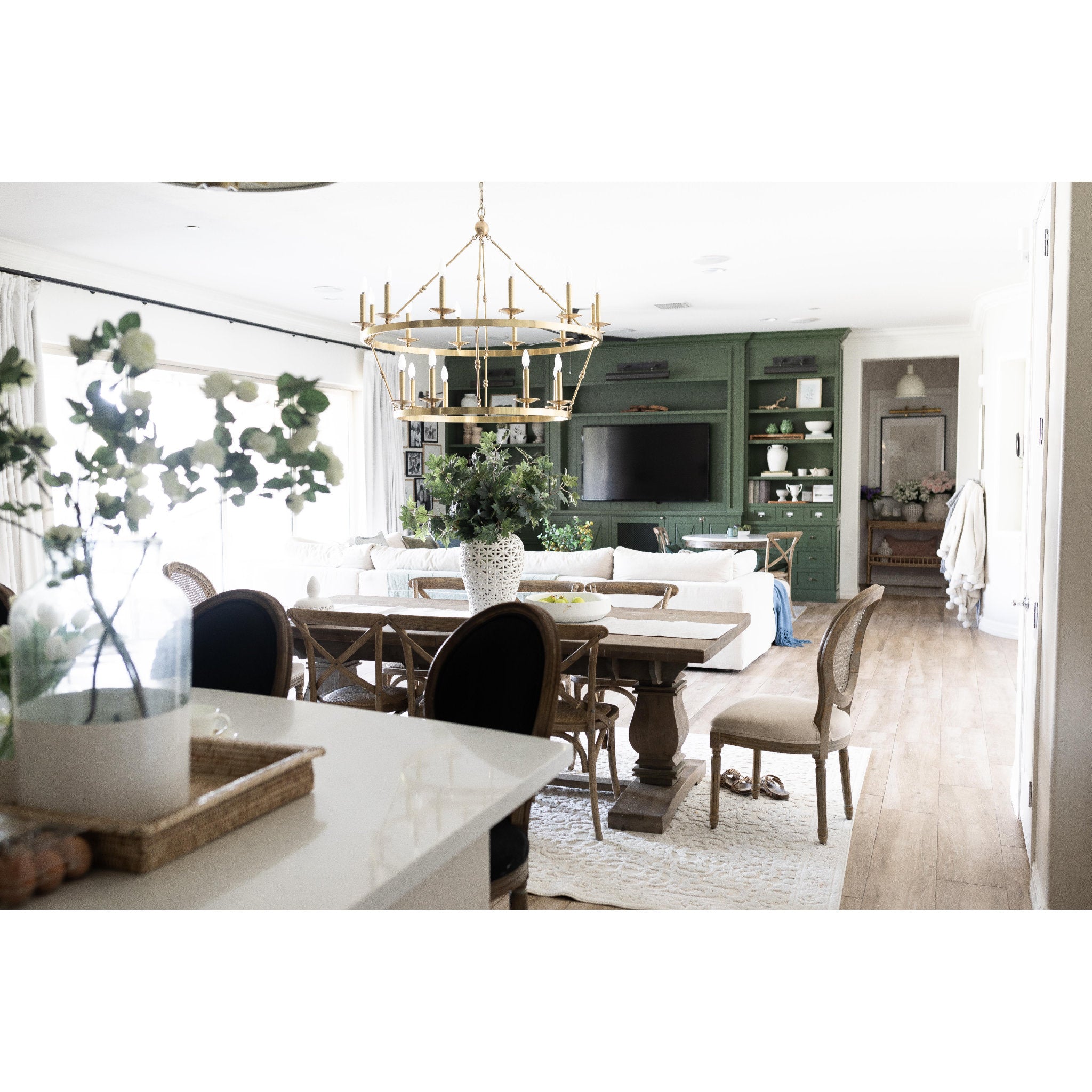 Allendale 20-Light Chandelier in Aged Brass 46.75L x 46.75W x 38H