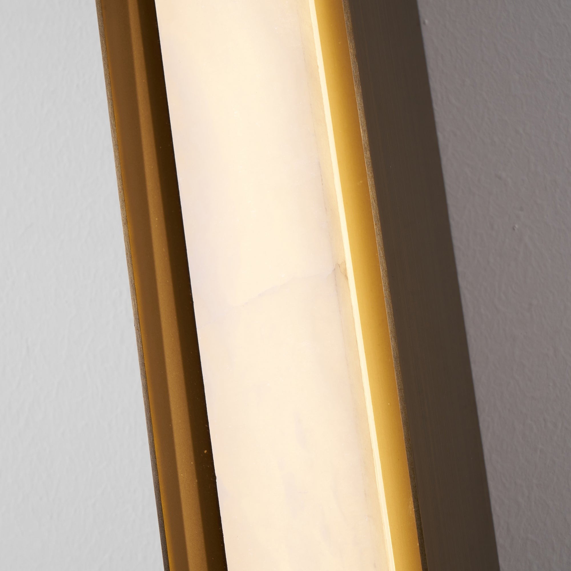 Alvara Alabaster Vertical Wall Sconce