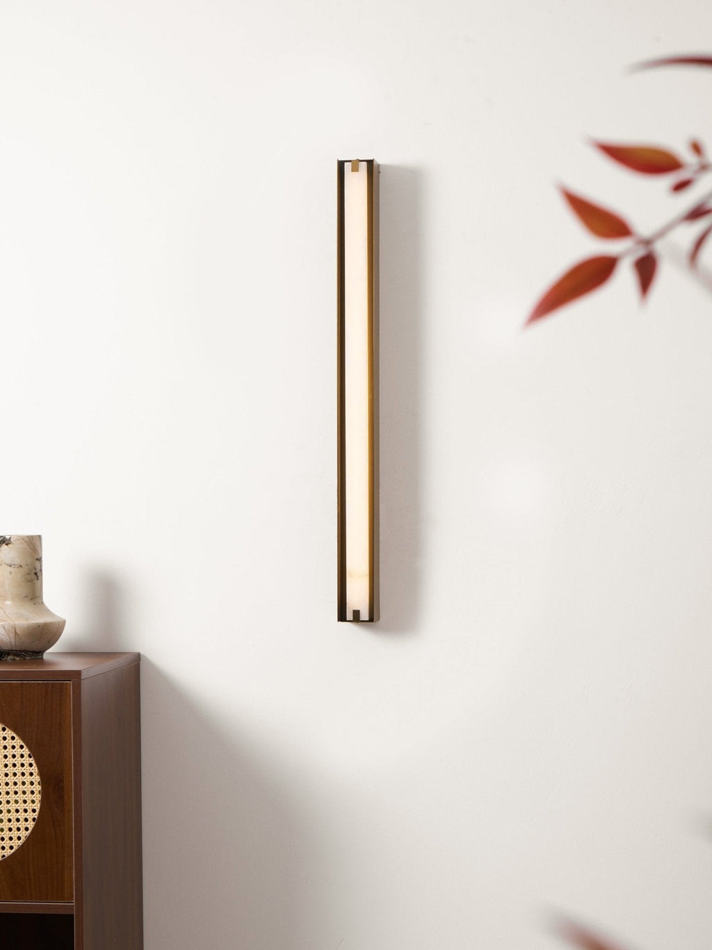 Alvara Alabaster Vertical Wall Sconce