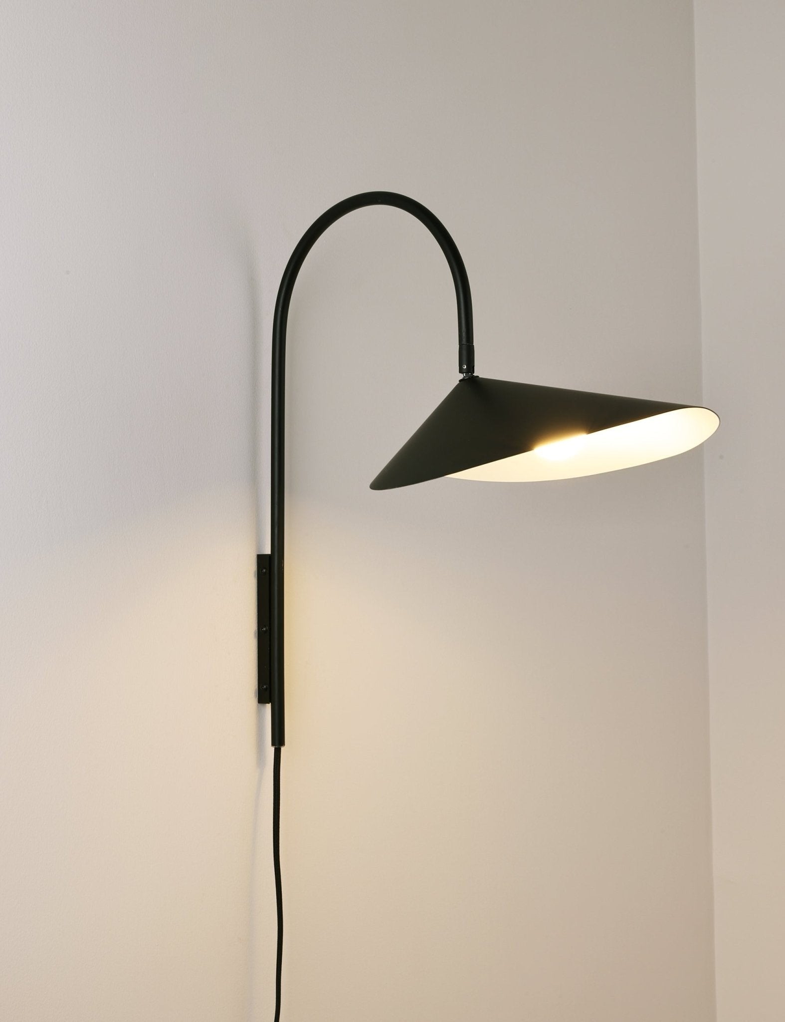 Aruma Swivel Wall Lamp