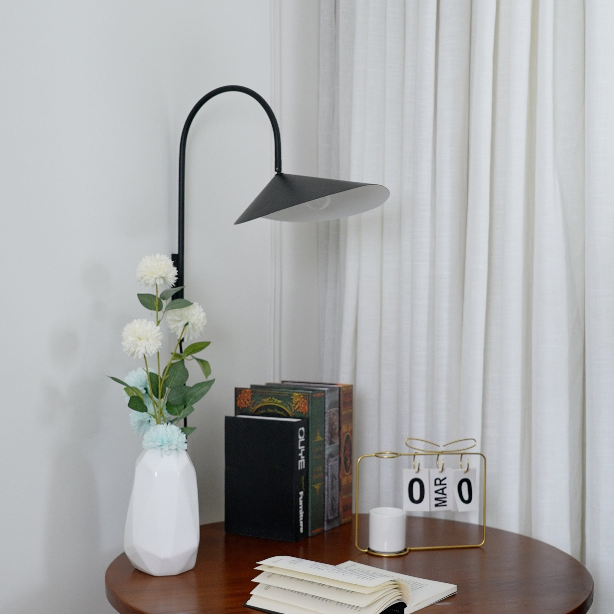 Aruma Swivel Wall Lamp