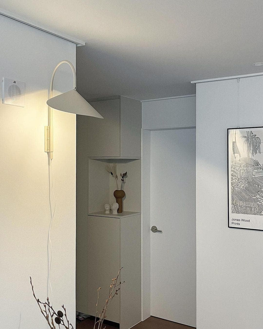 Aruma Swivel Wall Lamp