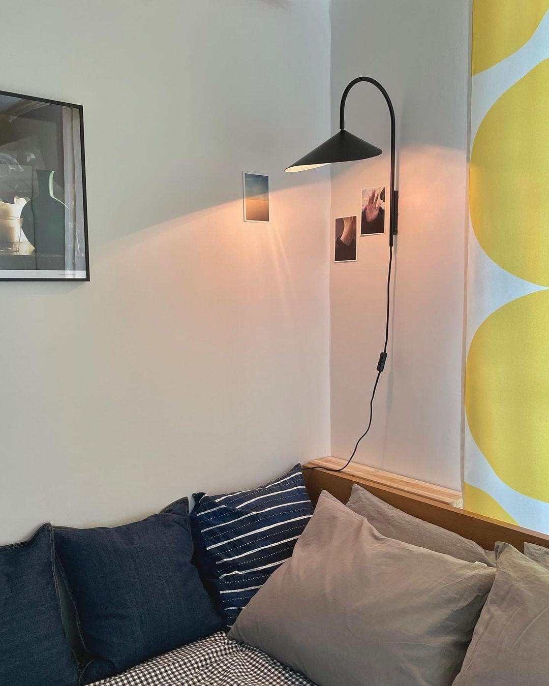 Aruma Swivel Wall Lamp