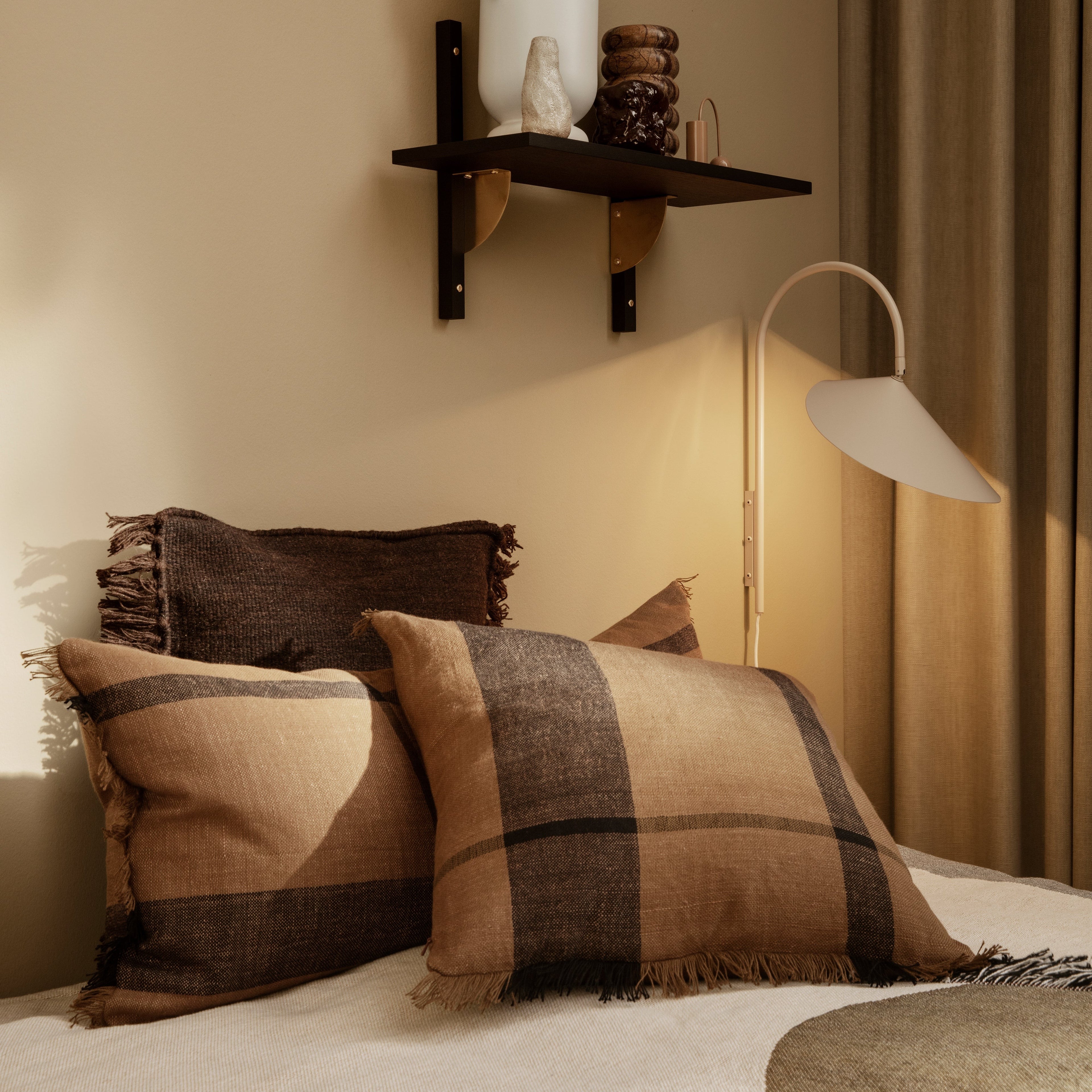 Aruma Swivel Wall Lamp