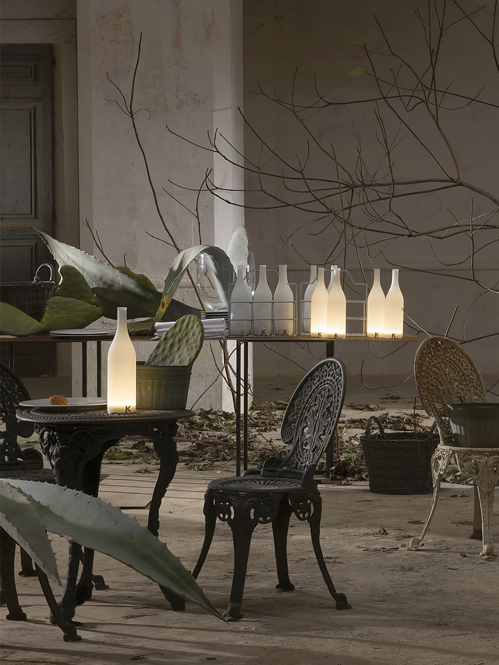 Baccaro Rechargeable Table Lamp