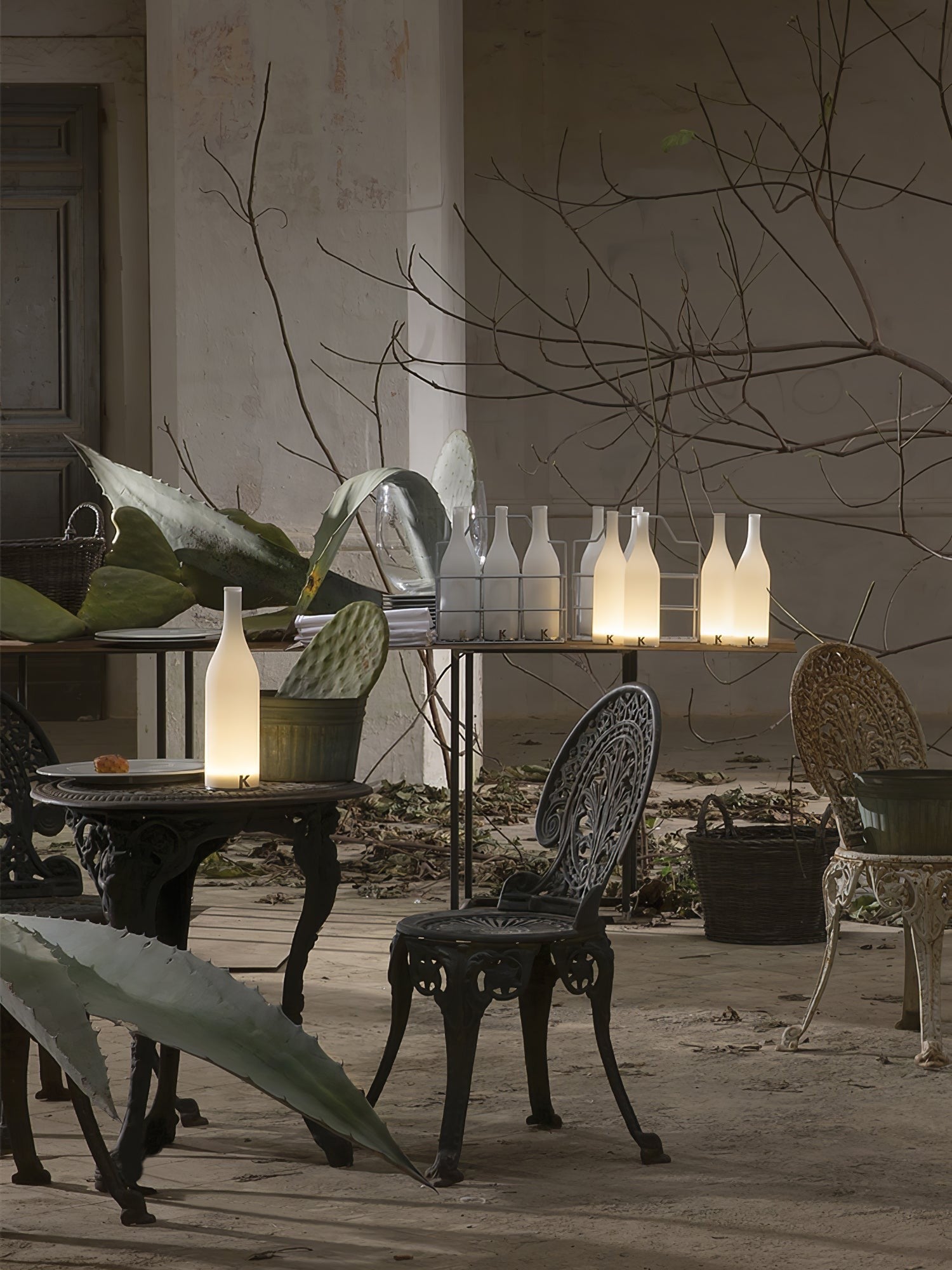 Baccaro Rechargeable Table Lamp