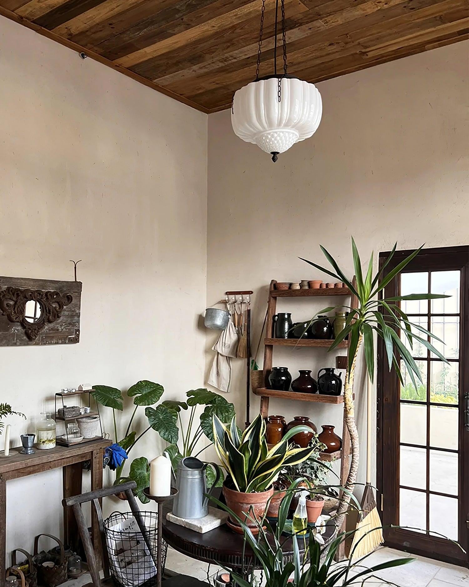 Flutara Glass Pendant Light