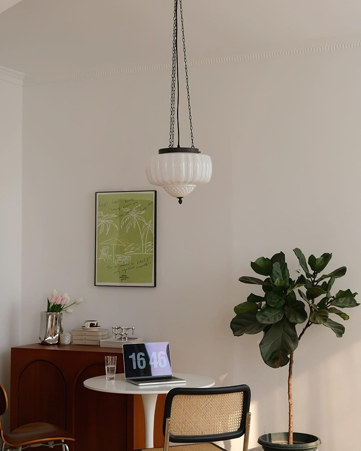 Flutara Glass Pendant Light