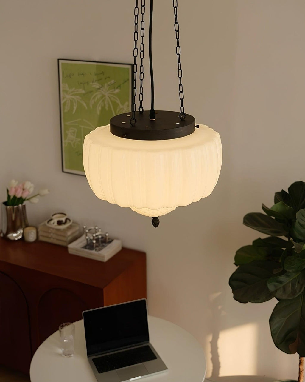 Flutara Glass Pendant Light
