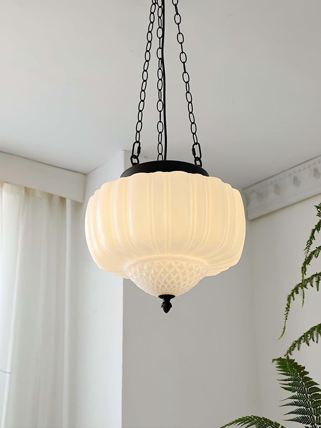 Flutara Glass Pendant Light