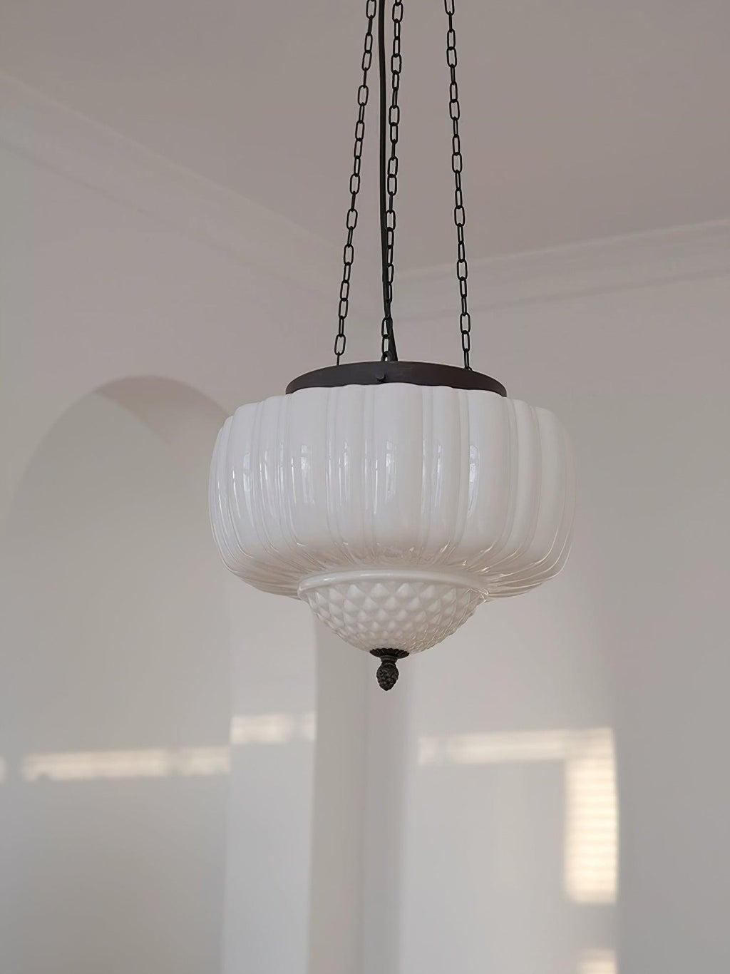 Flutara Glass Pendant Light