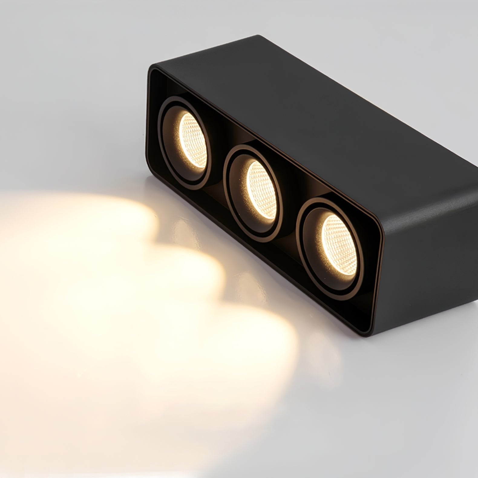 Giyan Modular Surface Spotlight