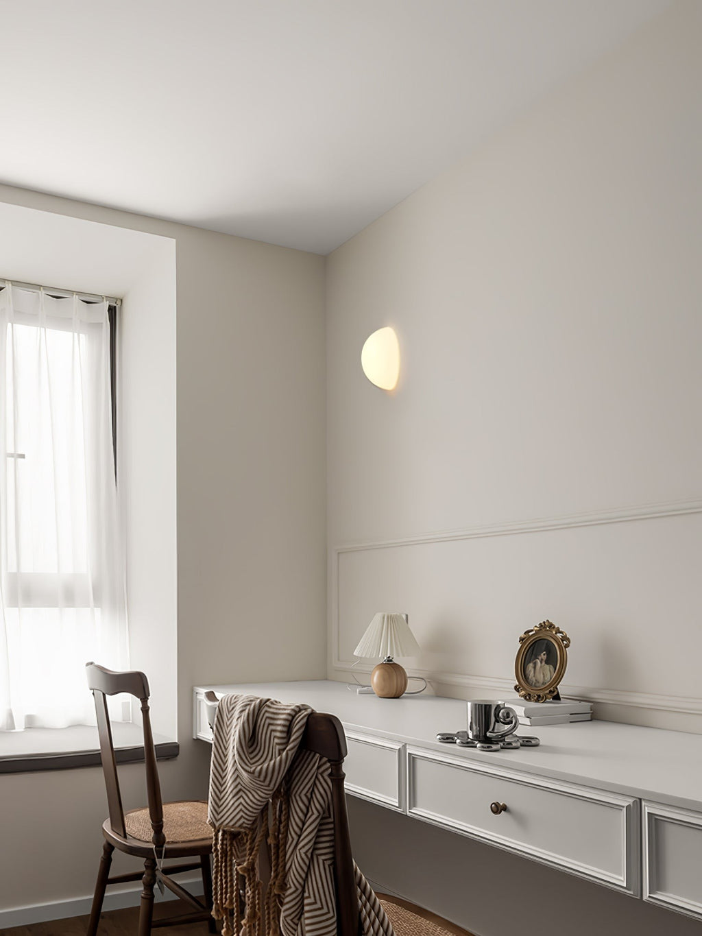 Hemera Half-Globe Wall Lamp