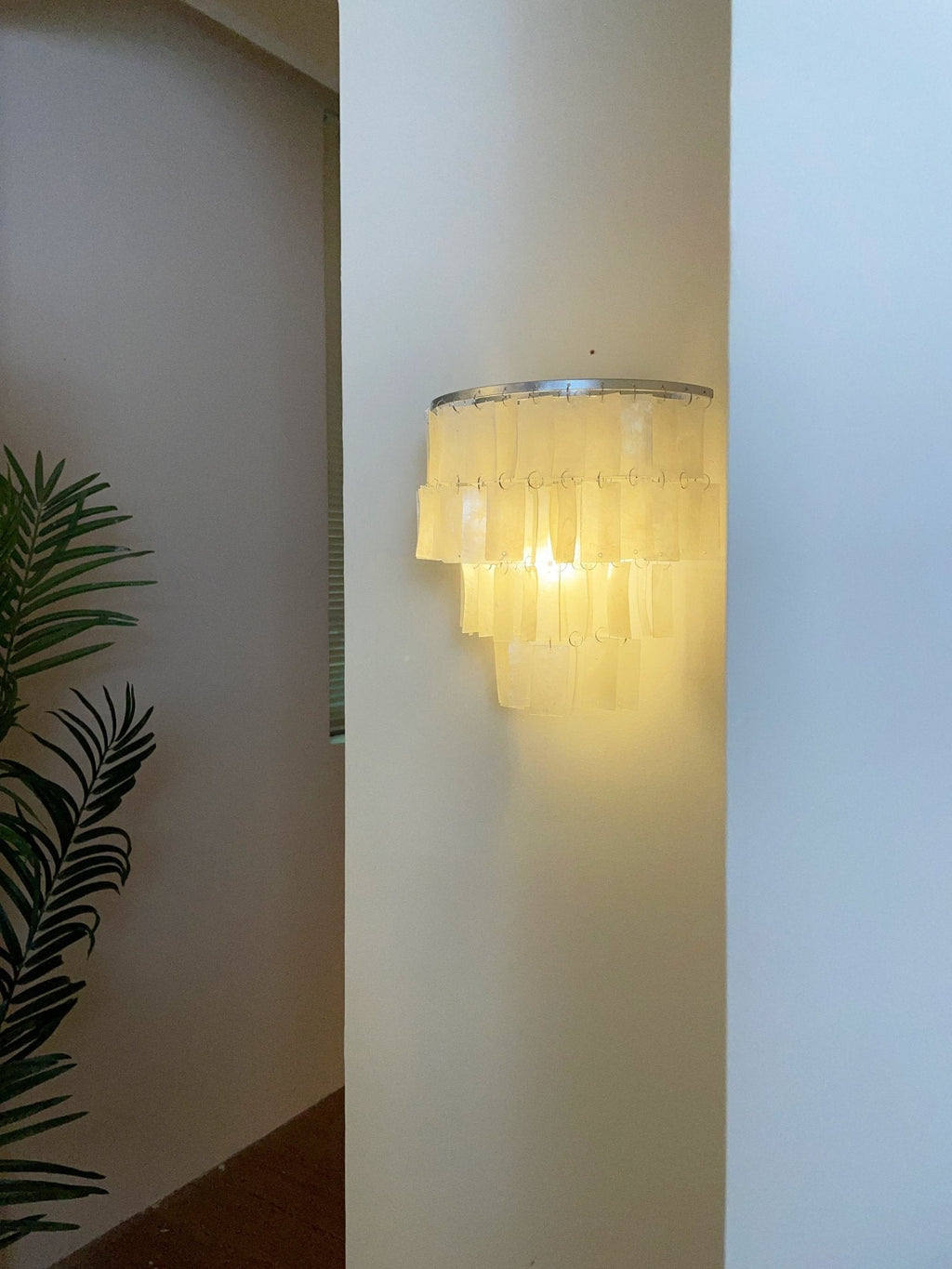 Lunara Shell Cascade Wall Lamp