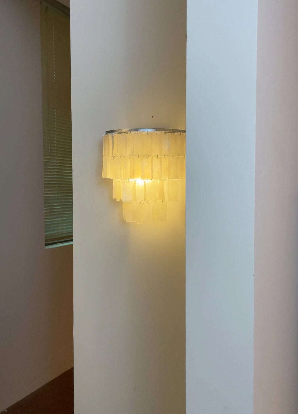 Lunara Shell Cascade Wall Lamp