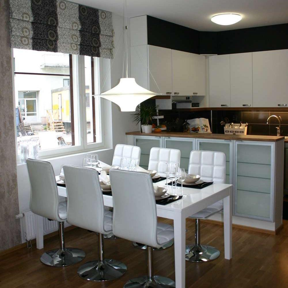 Orbitra Acrylic Pendant Light