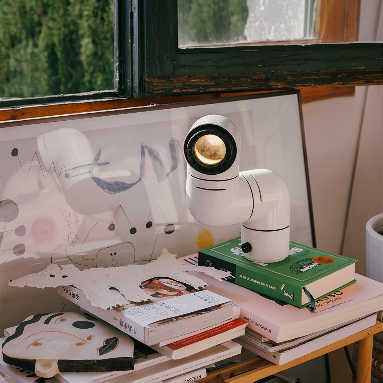 Retrobeam Sculpt Table Lamp