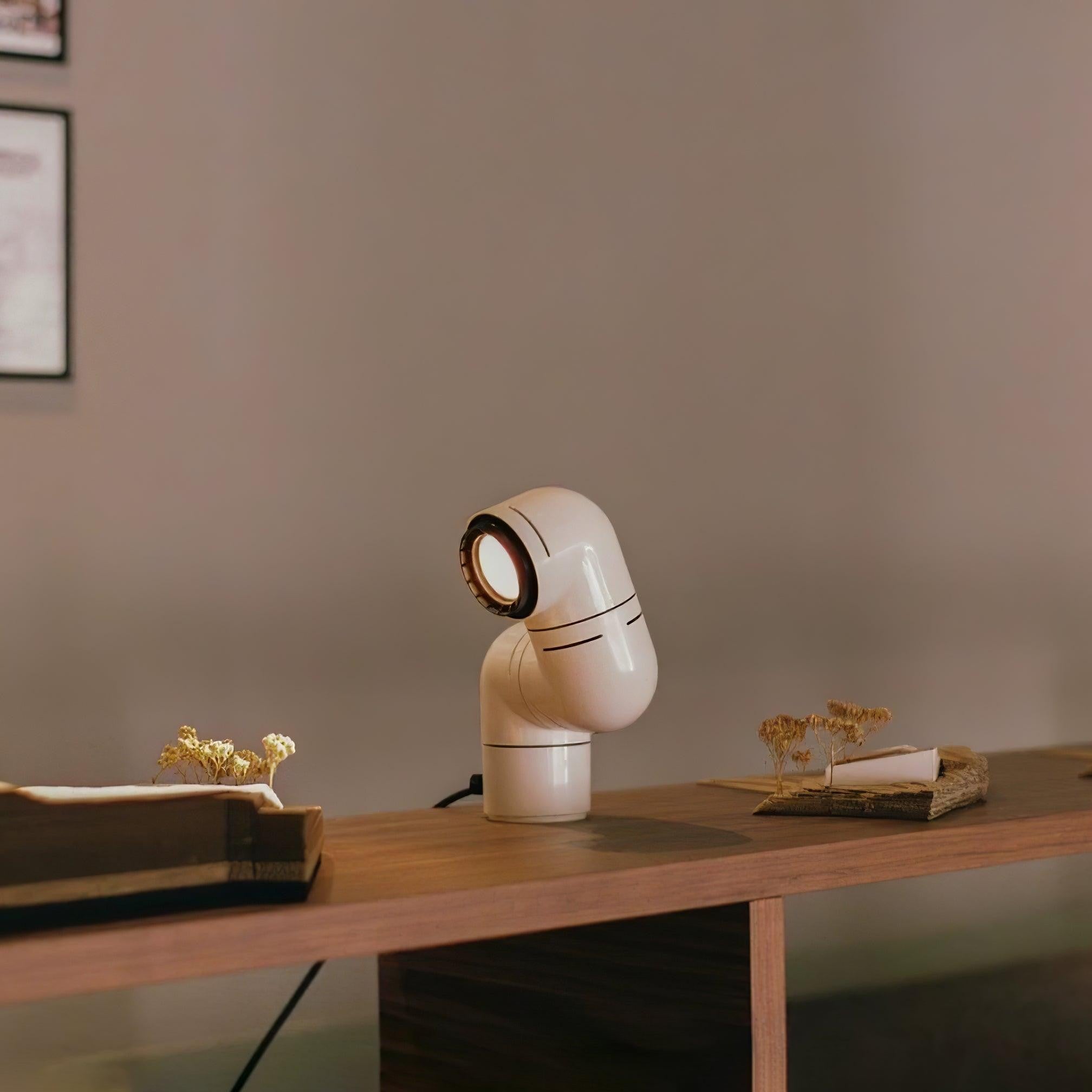 Retrobeam Sculpt Table Lamp