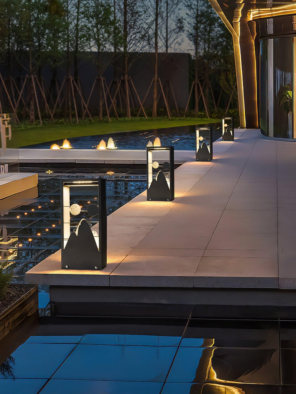 Solara Linkmoon Outdoor Garden Light