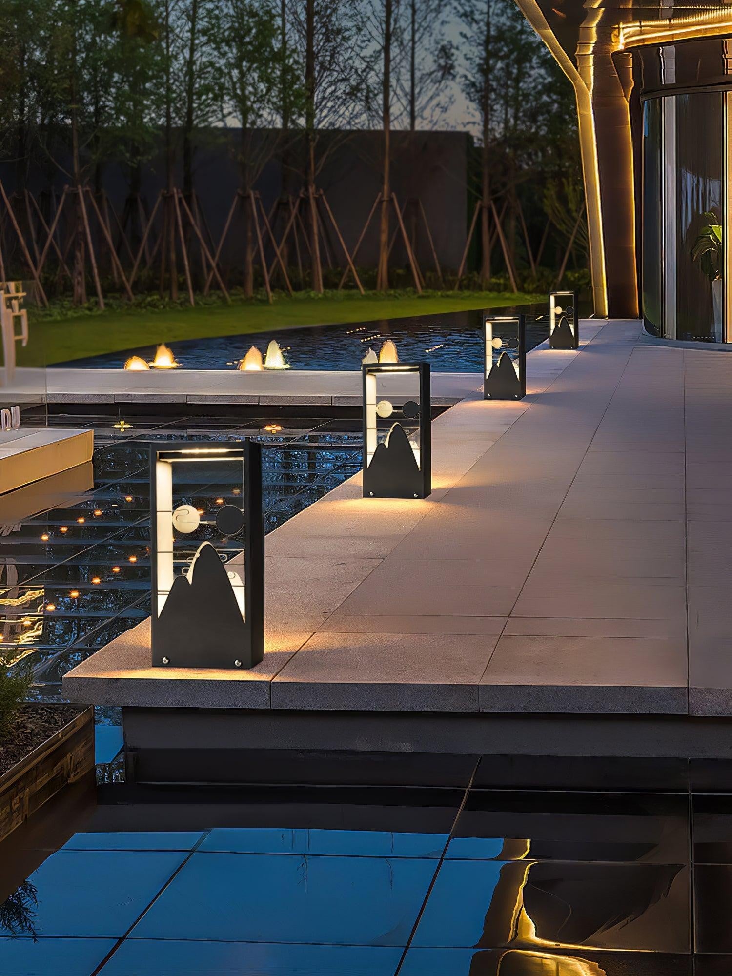 Solara Linkmoon Outdoor Garden Light