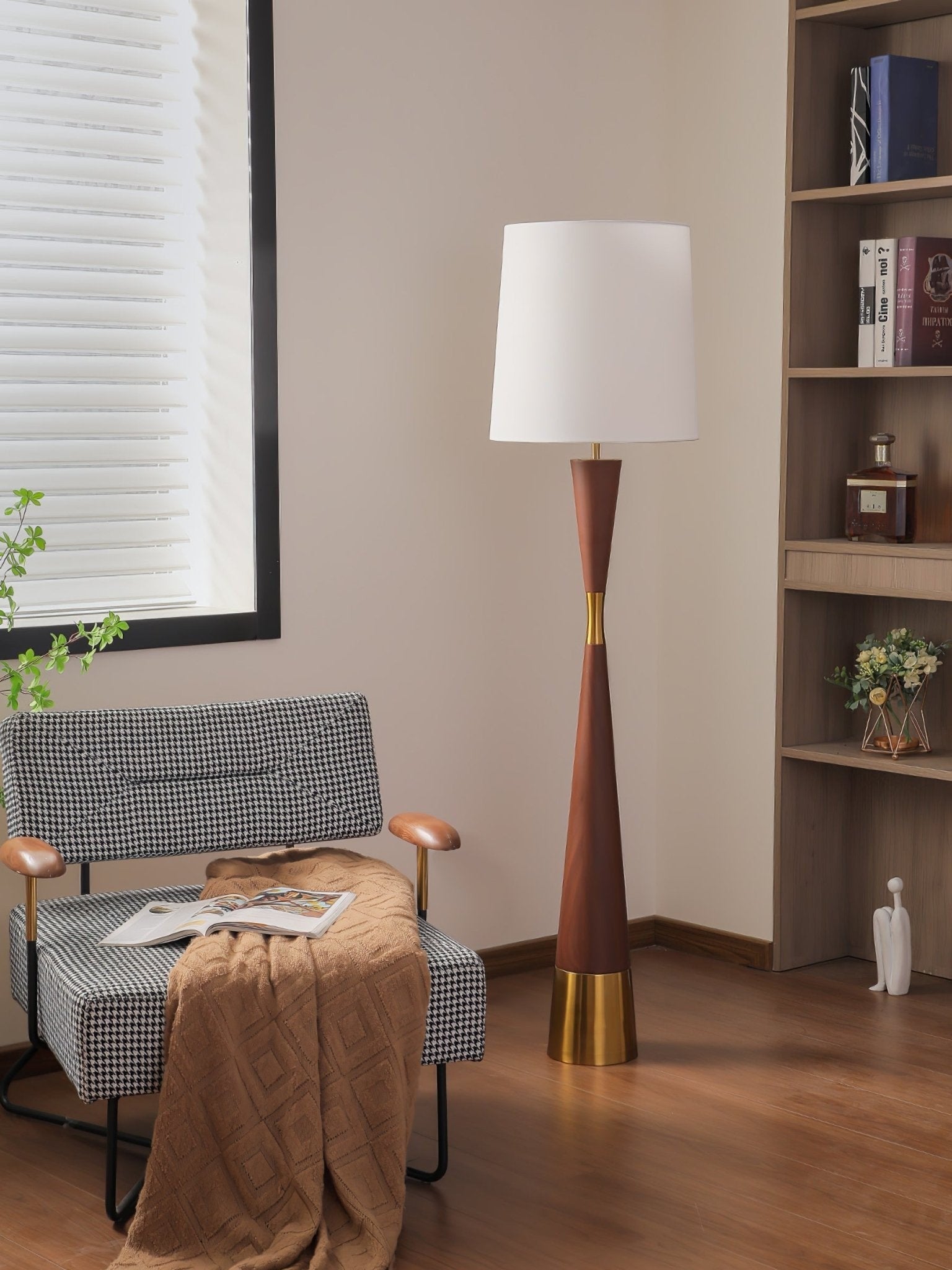 Valcero Wood Grain Floor Lamp