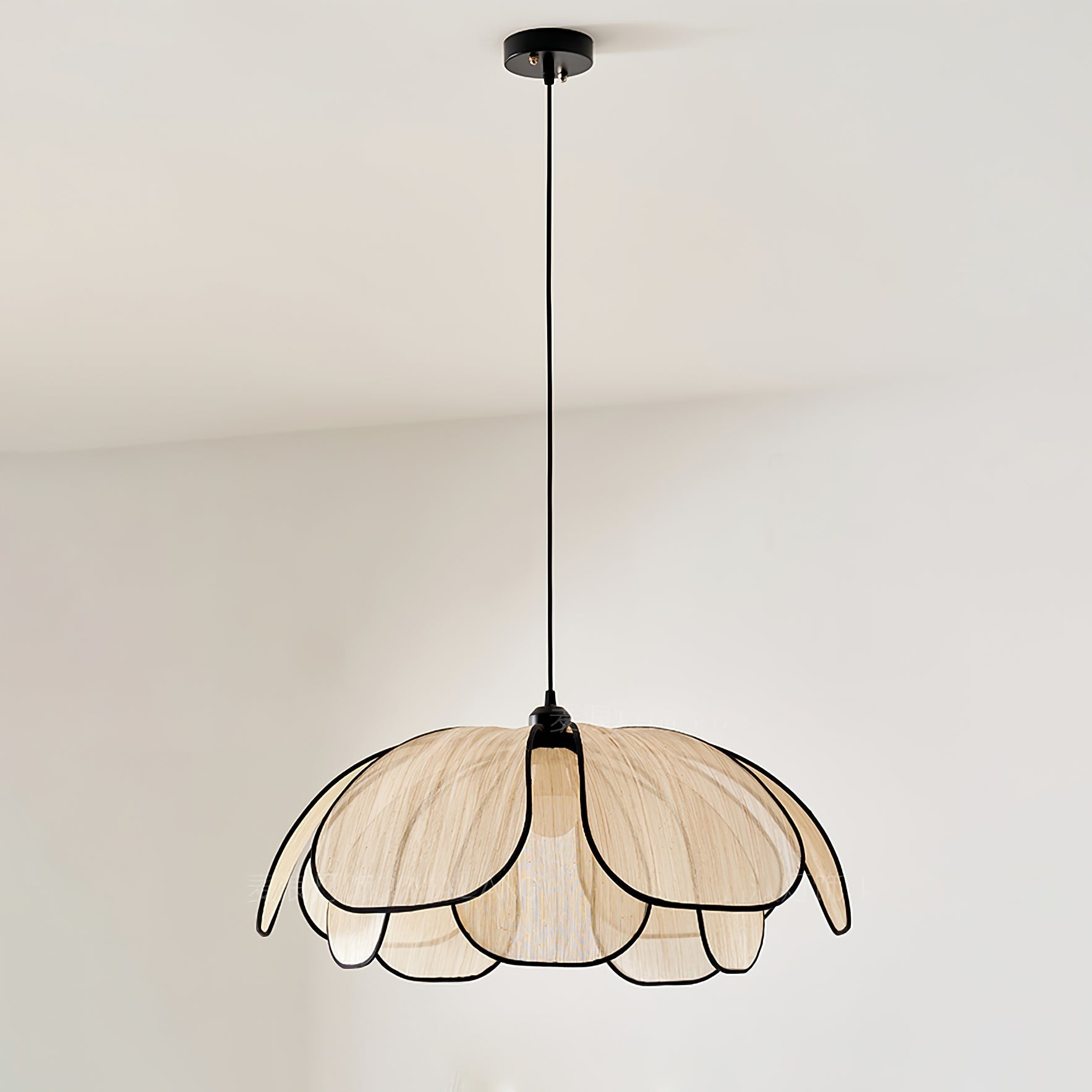 Verdalia Leaf Pendant