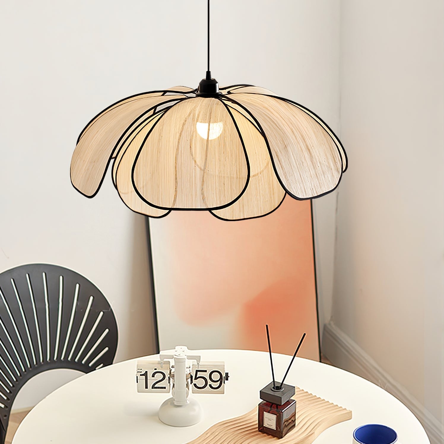 Verdalia Leaf Pendant