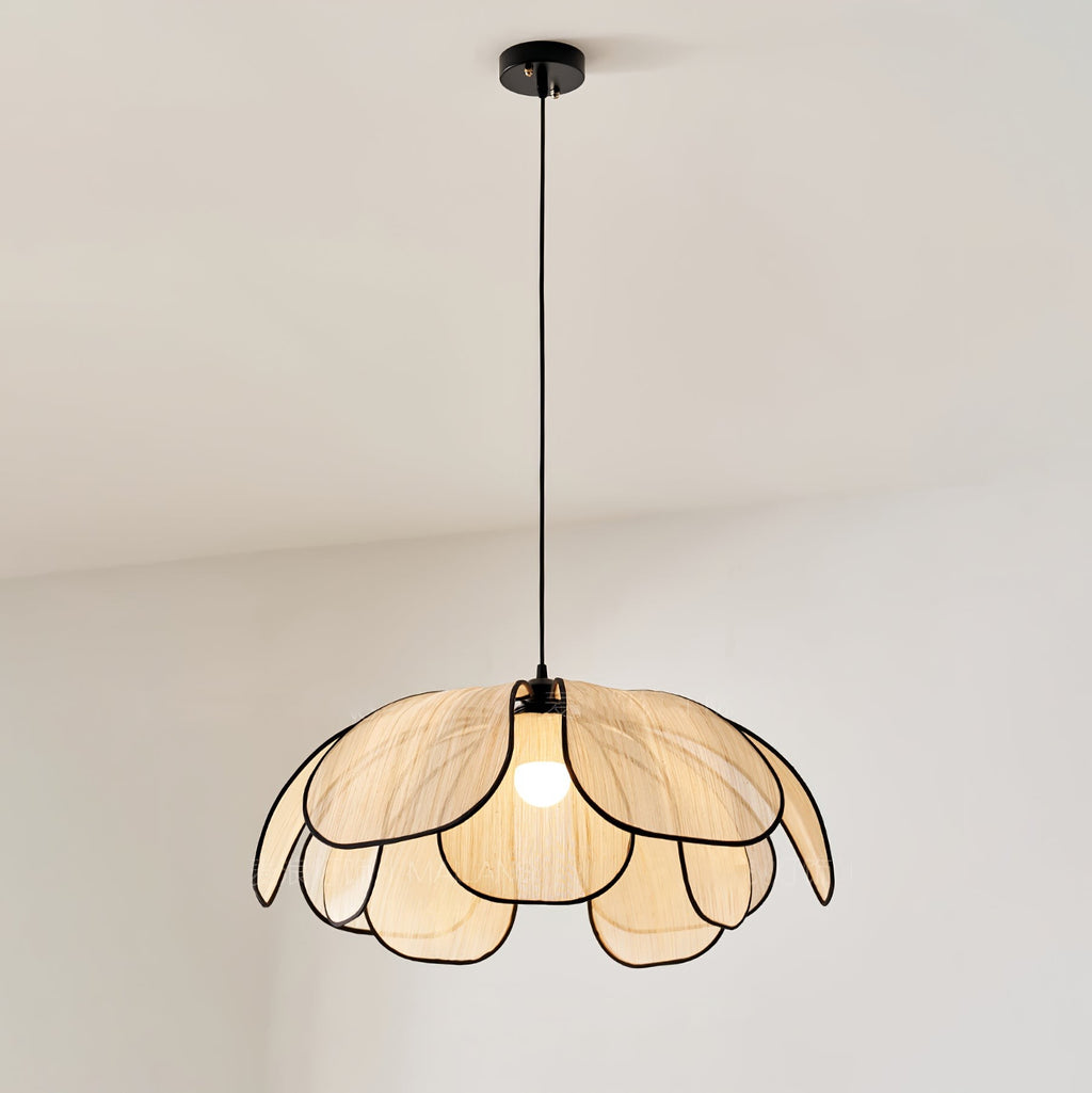 Verdalia Leaf Pendant